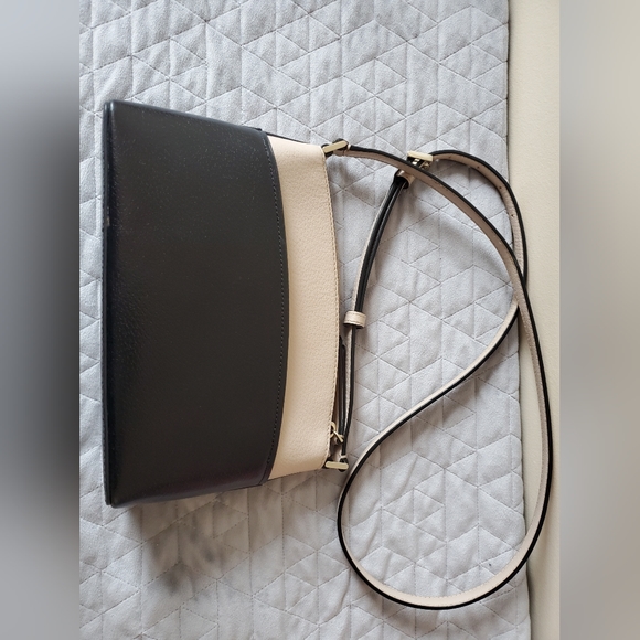 Kate Spade New York | Warm Beige & Black Jeanne Leather Crossbody Bag - Picture 6 of 16